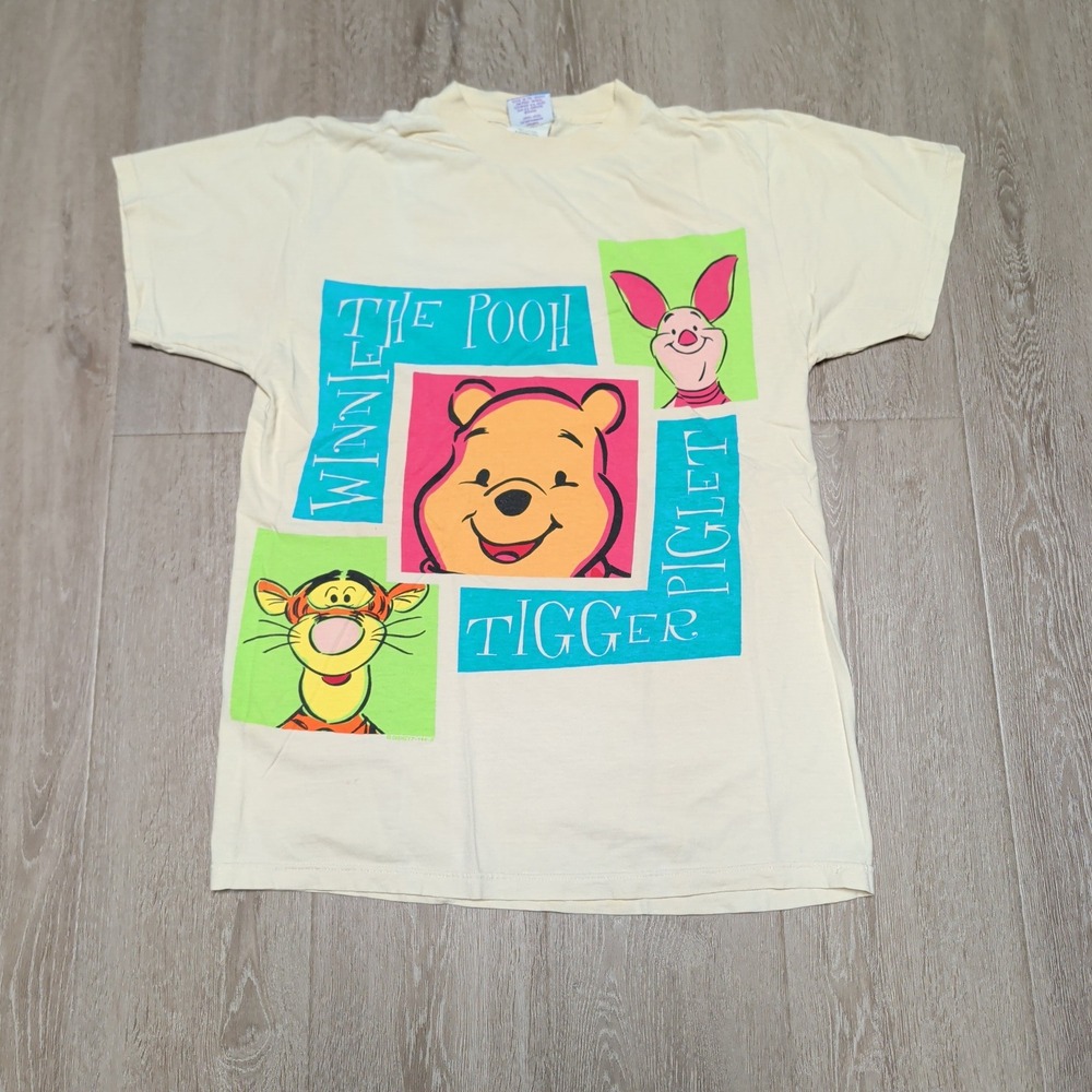 Vintage 90s Disney Pooh T-Shirt Adult Medium Cream Winnie Tigger Piglet Cute‎